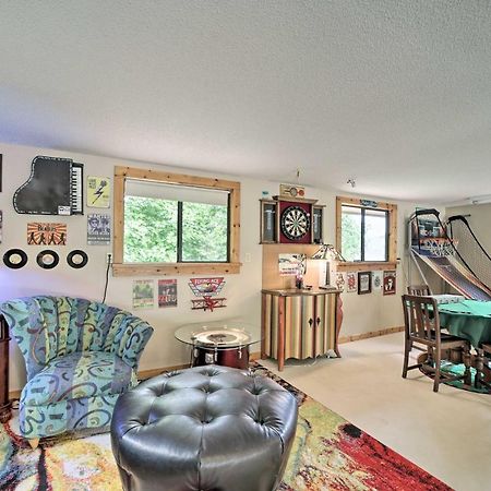 Vibrant Bryson City Home With Mtn Views And Deck! 外观 照片
