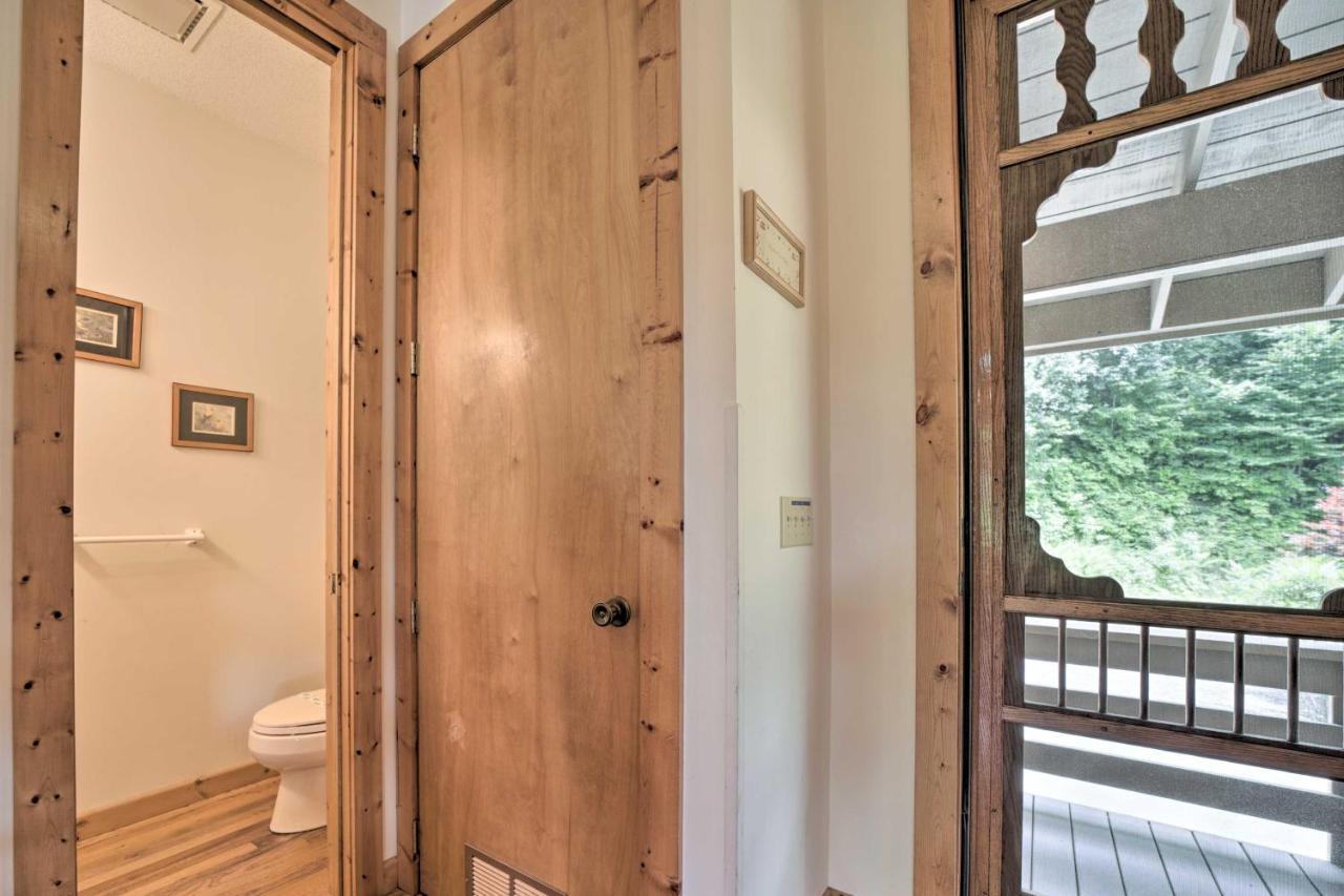 Vibrant Bryson City Home With Mtn Views And Deck! 外观 照片