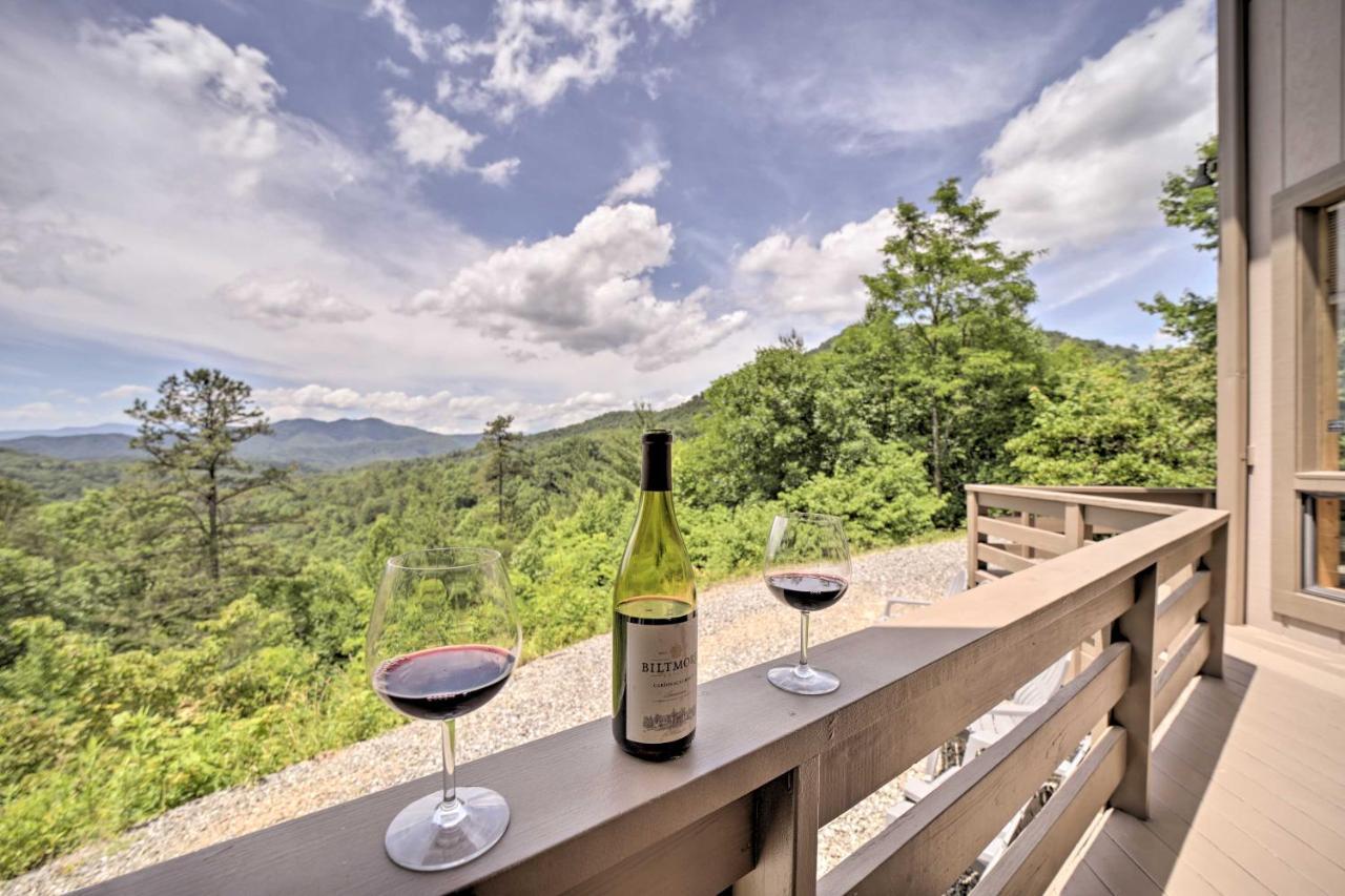 Vibrant Bryson City Home With Mtn Views And Deck! 外观 照片