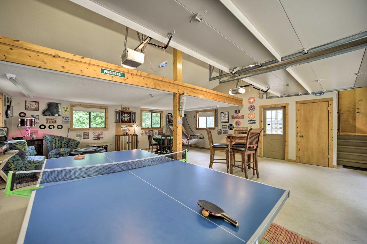 Vibrant Bryson City Home With Mtn Views And Deck! 外观 照片